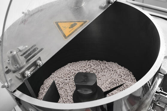 Mejora de la aglomeración por acumulación con los aglutinantes JRS ARBOCEL® HPMC