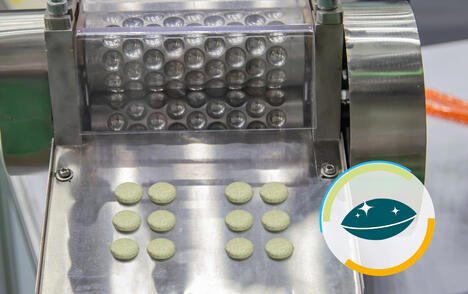 Utilice JRS LUBRITAB® para evitar que se pegue al molde de la bandeja